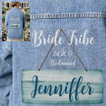 Mariées mariages du littoral Bachelorette Monogram<br><div class="desc">Bachelorette Monogram Bridesmaid Aquarelle Bleu Jean Denim Veste. Coutume Monogram Bridesmaid,  Bridal Party,  Bachelorette parties ou l'événement mariage."Quelque chose de bleu "Jean Denim Jacket. Si vous voulez quelque chose de spécial pour marquer l'occasion,  cette veste personnalisée est le cadeau parfait pour votre tribu B,  mariage ou Bachelorette Party, </div>