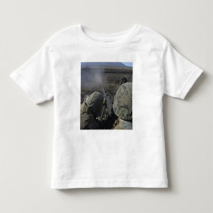 Marijnen branden een pistool M2 50 kaliber machine Kinder Shirts