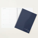 Marine Bleu Élégant Simple Minimaliste Personnalis<br><div class="desc">Marine Bleu Élégant Simple Minimaliste Personnalisé Carnet avec votre nom et votre année en écriture moderne. Notre planificateur est là pour vous aider à atteindre vos objectifs. Il offre un moyen de rester organisé et de réfléchir à votre vie. Avec un design simple et sans date, vous pouvez utiliser ce...</div>