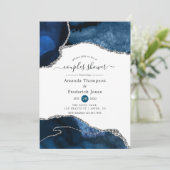 Marine et Argent Agate Couples Douche Invitation (Debout devant)