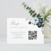 marine & lichtblauw bloemenbruiloft QR code rsvp k (Staand voorkant)