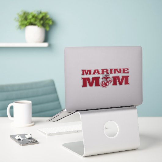 Marine mama sticker (Laptop op bureau)