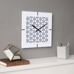 Marineblauw geometrisch patroon op wit vierkante klok