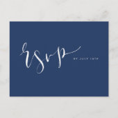 Marineblauw Modern Eenvoudig Script bruiloft RSVP Uitnodiging Briefkaart (Voorkant)