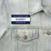 Marineblauw naamlabel zonder logo badge magnetisch (In situ)