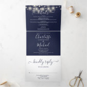 Marineblauw String Lights Script Monogram Bruiloft Drieluik Uitnodiging (Binnen)