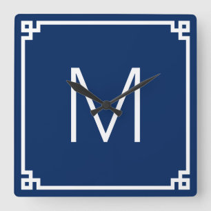 Marineblauwe en witte Griekse sleutelrand monogram Vierkante Klok