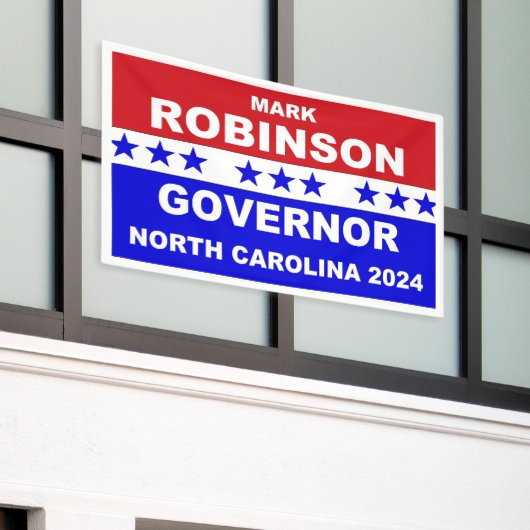 Mark Robinson Gouverneur North Carolina 2024 Spandoek (Buitenkant Gebouw)