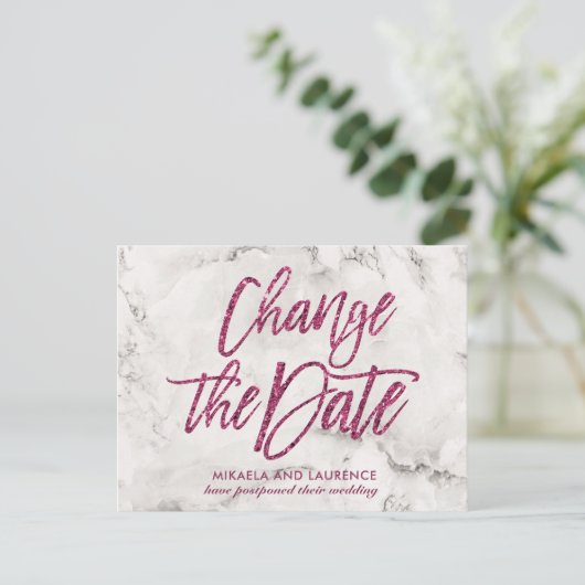 Marmer Roze glitterscript wijzigingsdatum Aankondigingskaart (Staand voorkant)