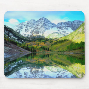 Maroon Bells reflecterend in Maroon Lake Muismat