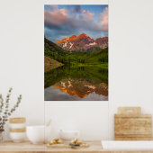 Maroon Bells Weerspiegelen in Rustige Maroon Lake Poster (Keuken)