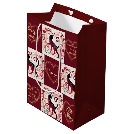 Maroon Cat - inpakpapier Medium Cadeauzakje (Voorkant Gekanteld)