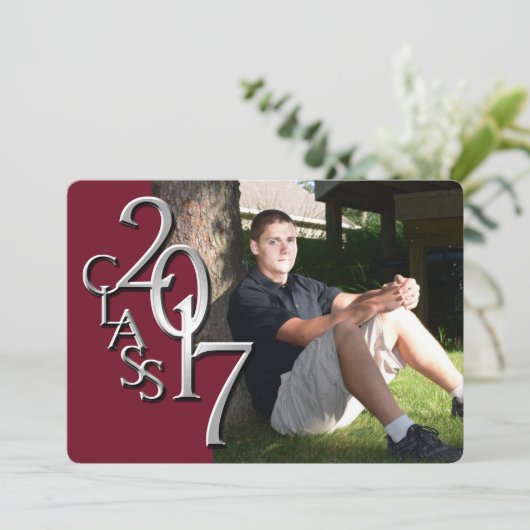 Maroon et Argent 2017 Graduation Invitation (Debout devant)