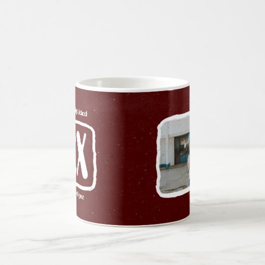 Maroon Funky Class Année Café Mug (Centre)