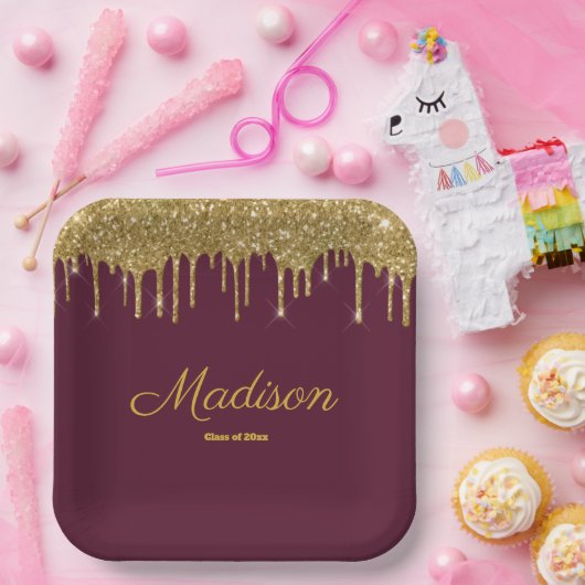 Maroon & Gold Graduation Party Afstudeerder Klasse Papieren Bordje (Feest)