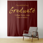 Maroon Gold Script is Afstuderen Wandkleed (In situ)