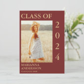 Maroon Gold Typographie Photo Grad Faire-part (Debout devant)