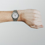 Marque commerciale gris sur montre pour hommes<br><div class="desc">Logo de votre entreprise sur arrière - plan gris sur montre pour hommes. Accessoire que vous pouvez inclure dans vos produits promotionnels, cadeaux ou cadeaux offerts à vos clients ou clients pour annoncer votre entreprise ou promouvoir votre marque. Montre personnalisable que vous pouvez mettre votre logo d'entreprise pour construire la...</div>