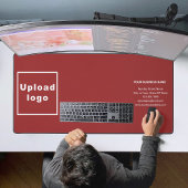 Marque d'affaires sur Red Desk Mat