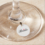 Marque-verres Soirée de mariage moderne Elégante Mariée Fête des<br><div class="desc">Beau,  élégant noir sur la typographie blanche script,  coeur rouge,  élégant,  vin de charme,  pour la mariée pour la douche nuptiale,  fête de bachelorette,  mariage.</div>