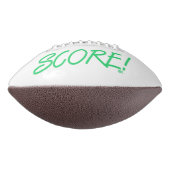 Marquer un ballon de football vert et blanc (Tourné à 270°)