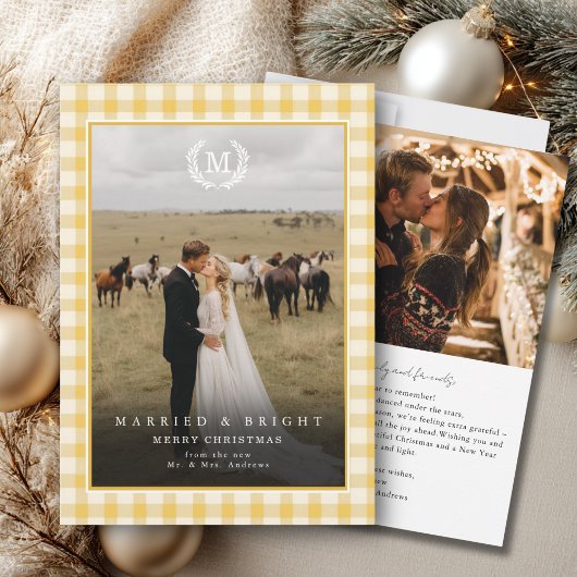 "Married & Bright" Gingham Monogram Crest 2 Photo Bedankkaart