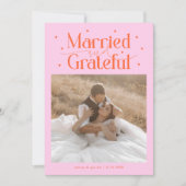 Married & Grateful Wedding Photo Orange Pink Bedankkaart (Voorkant)