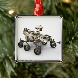 Mars Perseverance Rover op een witte achtergrond. Metalen Ornament