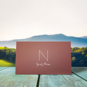 Marsala - Daring Sophisticated and Monogrammed Visitekaartje