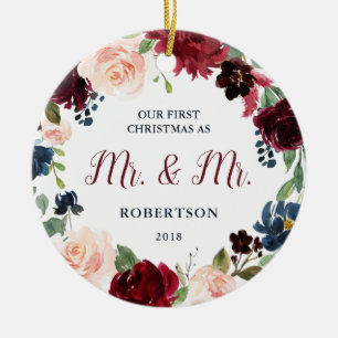 Marsala & Navy Floral Eerste Kerstmis Mr & Mrs. Keramisch Ornament
