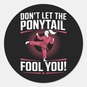 Martial Arts Fighter Girl - Laat de paardenstaart Ronde Sticker