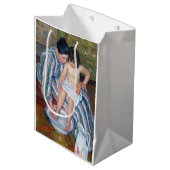 Mary Cassatt - Het kinderbad / Het bad van het kin Medium Cadeauzakje (Voorkant Gekanteld)