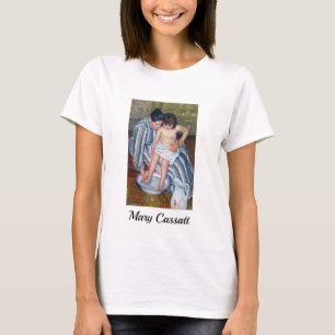Mary Cassatt - Het kinderbad / Het bad van het kin T-shirt