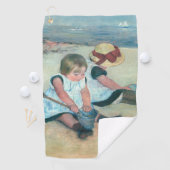 Mary Cassatt - Kinderen die op het strand spelen Golfhanddoek (Insitu)