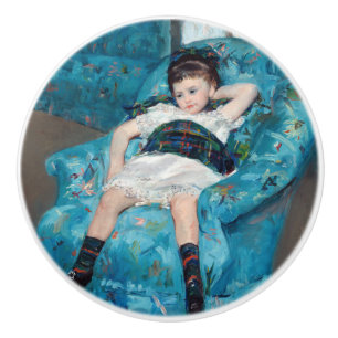Mary Cassatt - klein meisje in een blauwe stoel Keramische Knop