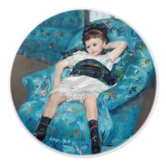 Mary Cassatt - klein meisje in een blauwe stoel Keramische Knop (Voorkant)