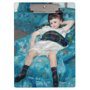 Mary Cassatt - klein meisje in een blauwe stoel Klembord