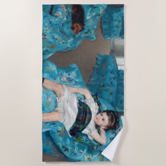 Mary Cassatt - klein meisje in een blauwe stoel Strandlaken (Voorkant)