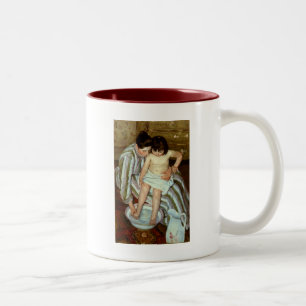 Mary Cassatt's The Child's Bath (ongeveer 1892) Tweekleurige Koffiemok