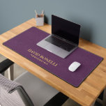 Masculine en cuir violet Nom élégant personnalisé<br><div class="desc">Le design comprend une image graphique numérique pour simuler une texture en cuir et ce modèle peut être customisé pour répondre à toutes les occupations professionnelles. Ce carnet élégant et sophistiqué en faux cuir violet est un cadeau de bureau parfait pour les collègues. Idéal pour bureau de recherche professionnel ou...</div>