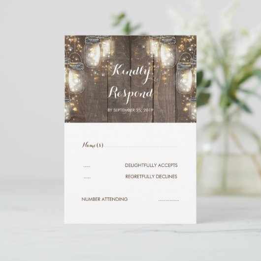 Mason Jar Firefly éclaire un mariage rustique RSVP (Debout devant)