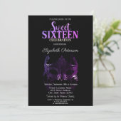 Masquerade, Masque Violet Invitation Sweet 16 (Debout devant)