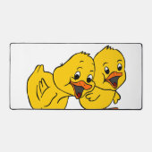Mat de bureau Une paire de poussins jaunes (Recto)