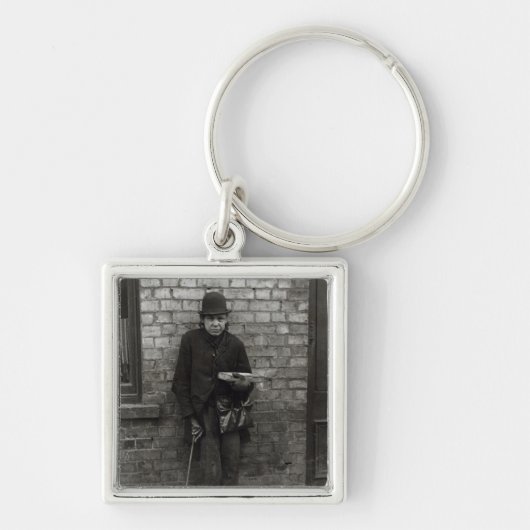 Match-Seller. c.1900 Sleutelhanger (Voorkant)