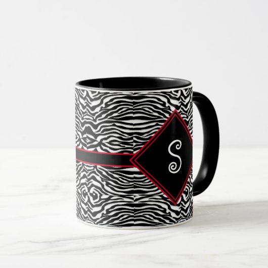 Matig zwart wit Stripe Patroonmonogram Mok (Voorkant rechts)