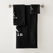 Matige elegante zwarte en witte monogram bad handdoek (Insitu)