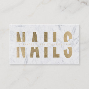 Matige nagels, afgesneden faux gouden marteling visitekaartje