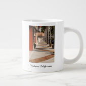 Matin sur la tasse de rue de la Californie (Droite)