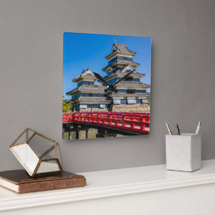 Matsumotokasteel en brug vierkante klok