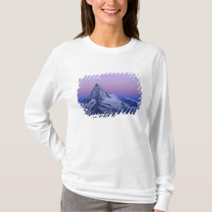 Matterhorn bij zonsopgang, Zermatt, Zwitserse Alpe T-shirt